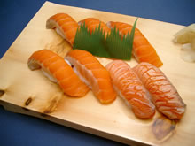 Samlon all ： It is popular from adlits to children.