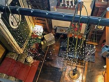 You can enjoy it slowly next to the sunken hearth.